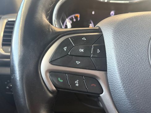 Used 2020 Jeep Grand Cherokee Altitude RWD image 15