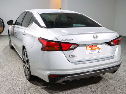 Used 2021 Nissan Altima 2.5 SR FWD image 9