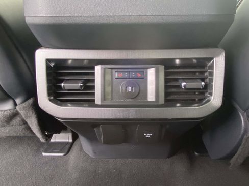Used 2024 Ford F250 Platinum image 12