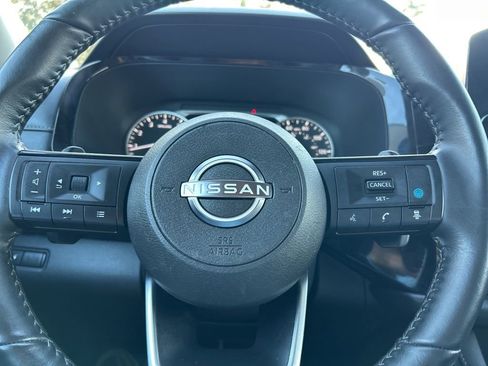 Used 2024 Nissan Pathfinder SL image 27