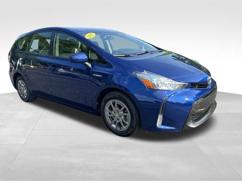 Used 2017 Toyota Prius V Three FWD image 8
