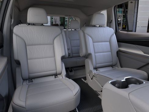 New 2026 Buick Enclave Avenir w/ Super Cruise Package FWD image 17