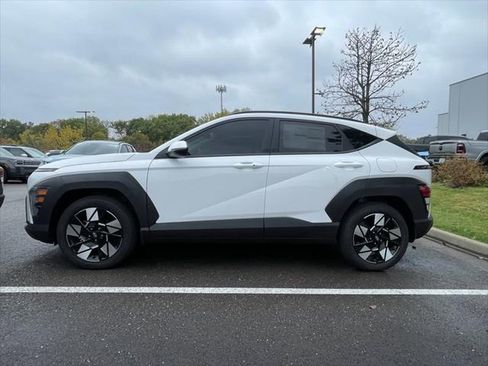 New 2025 Hyundai Kona SEL image 2