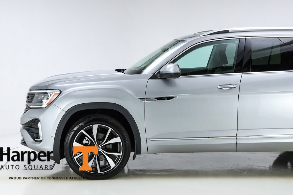 Used 2026 Volkswagen Atlas SEL Premium R-Line AWD/4WD image 3