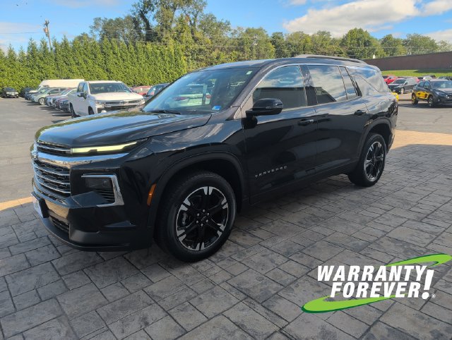 New 2027 Chevrolet Traverse LT w/ Sun and Wheel Package AWD/4WD image 3