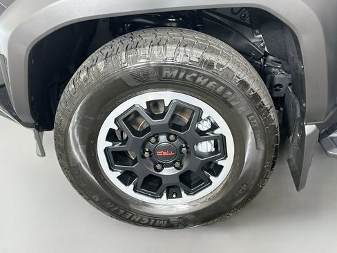 Used 2026 Toyota 4Runner TRD Off-Road Premium AWD/4WD image 32