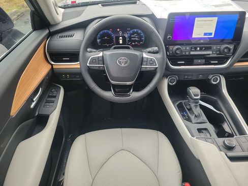 New 2026 Toyota Grand Highlander Platinum image 14