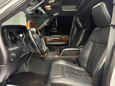 Used 2015 Lincoln Navigator 4WD image 29