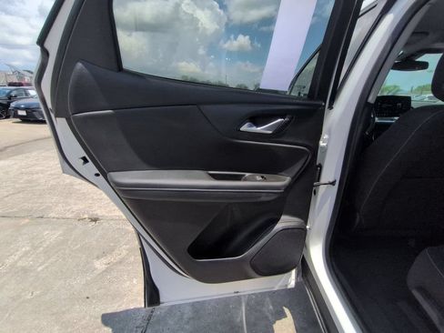 Used 2025 Chevrolet Blazer LT FWD image 26