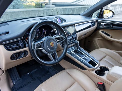 Used 2021 Porsche Macan image 4