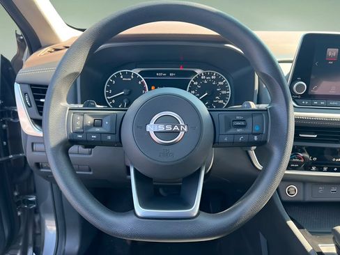 Used 2023 Nissan Rogue SV AWD/4WD image 14