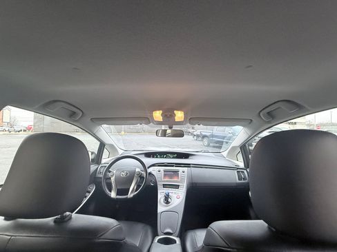 Used 2013 Toyota Prius Three image 12