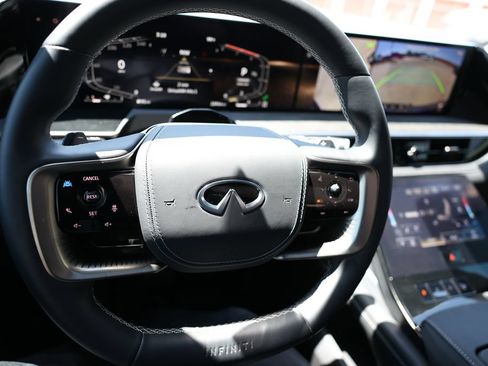 Used 2025 INFINITI QX80 Autograph AWD/4WD image 10