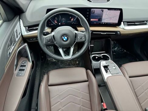 Used 2025 BMW X1 xDrive28i w/ Convenience Package AWD/4WD image 10