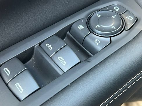 New 2026 GMC Yukon Elevation w/ Elevation Premium Package AWD/4WD image 17