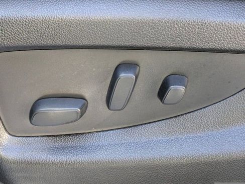 Used 2020 GMC Yukon SLT w/ Open Road Package image 17