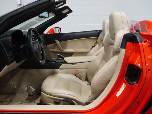 Used 2012 Chevrolet Corvette Grand Sport w/ 3LT Preferred Equipment Group image 17