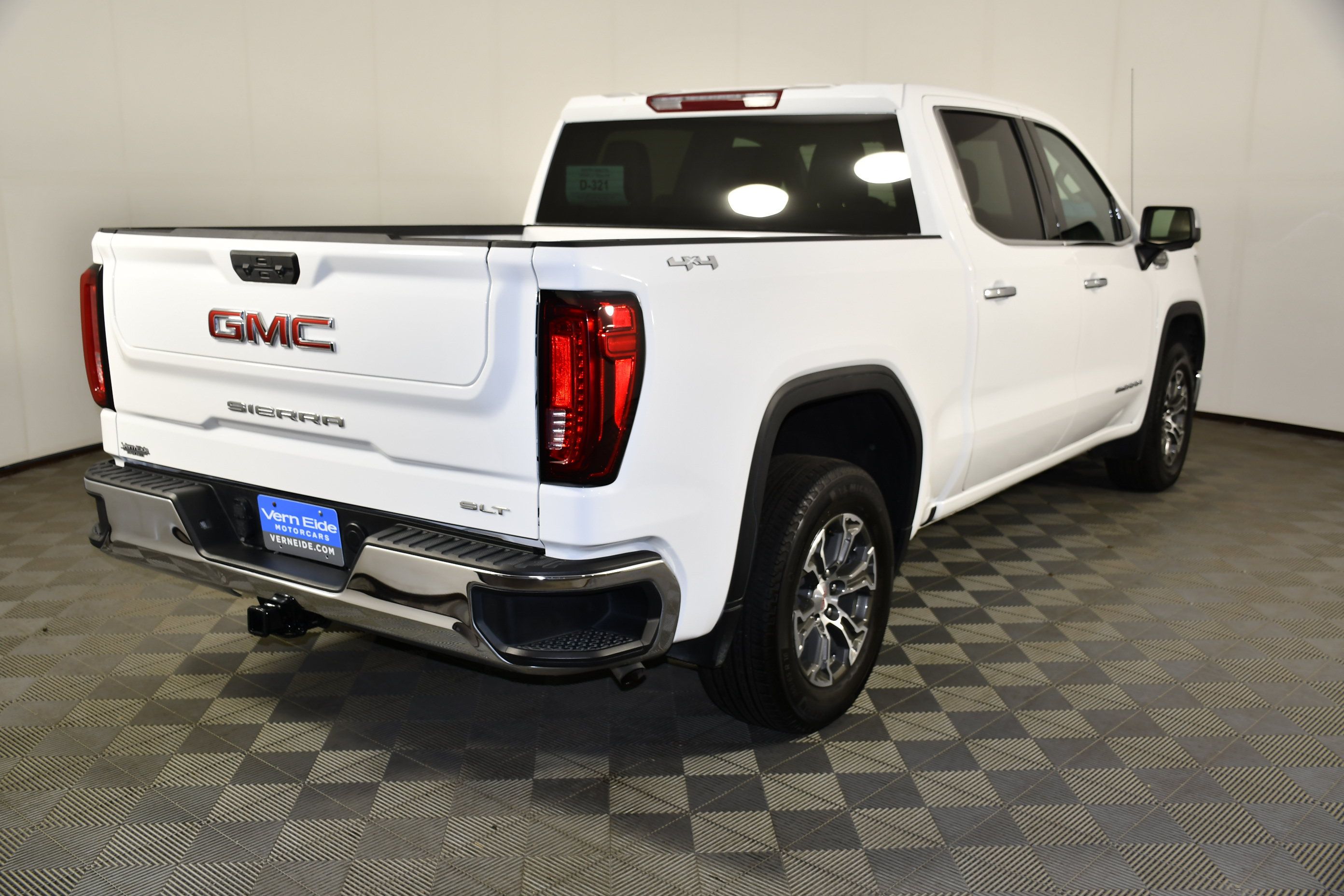 Used 2026 GMC Sierra 1500 SLT AWD/4WD image 5