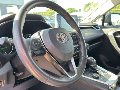 Used 2021 Toyota RAV4 XLE Premium AWD/4WD image 37