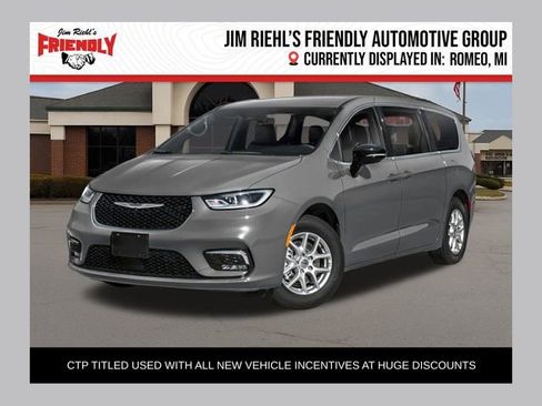 New 2026 Chrysler Pacifica Select image 1