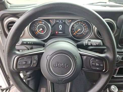 Used 2018 Jeep Wrangler Unlimited Sport AWD/4WD image 16