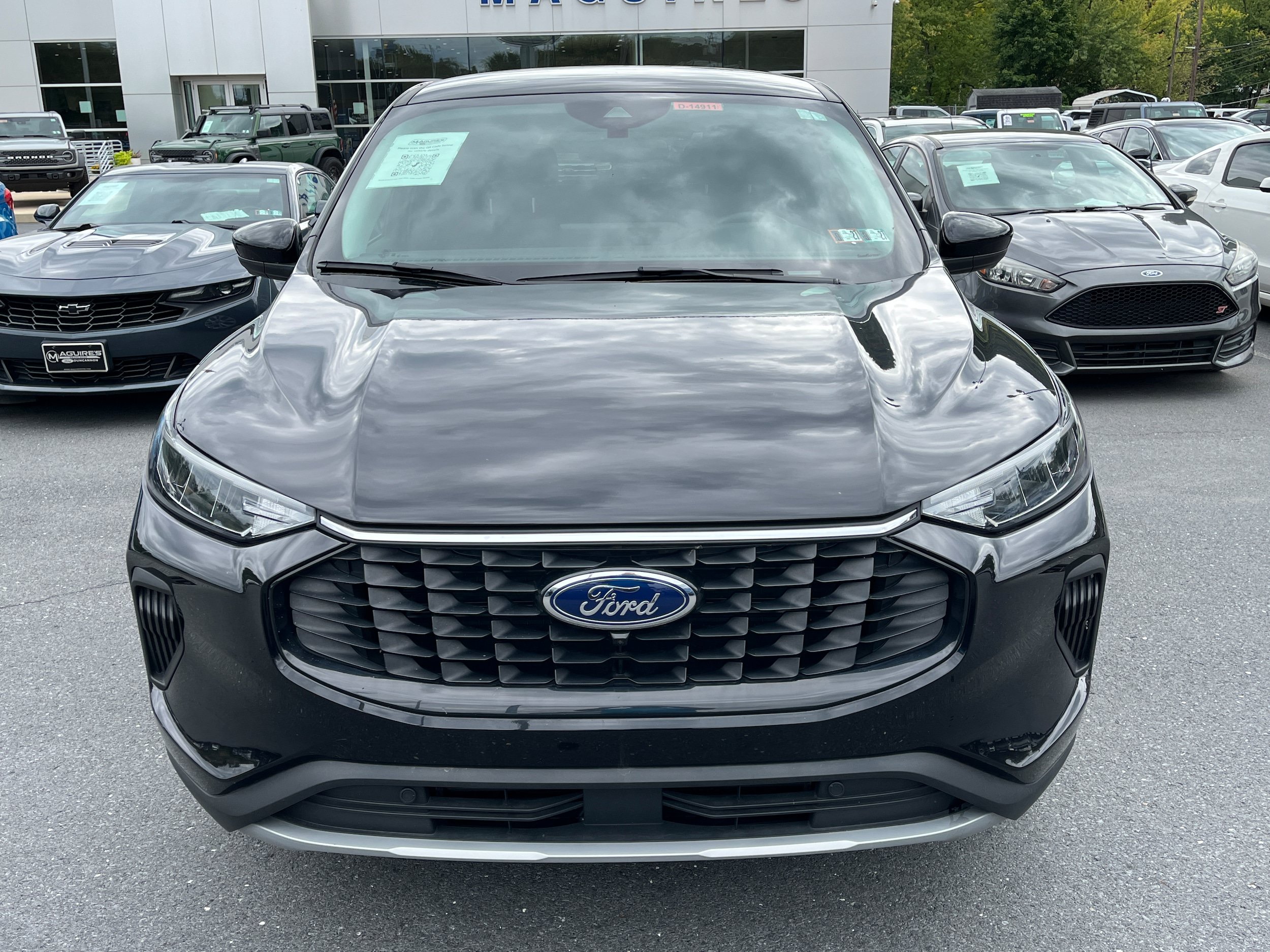 Used 2023 Ford Escape Active w/ Tech Pack #2 AWD/4WD image 3