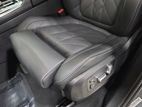 Used 2025 BMW X5 xDrive50e w/ Parking Assistance Package AWD/4WD image 24