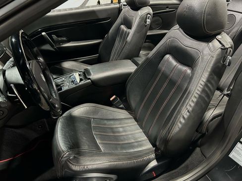 Used 2011 Maserati GranTurismo Convertible RWD image 19