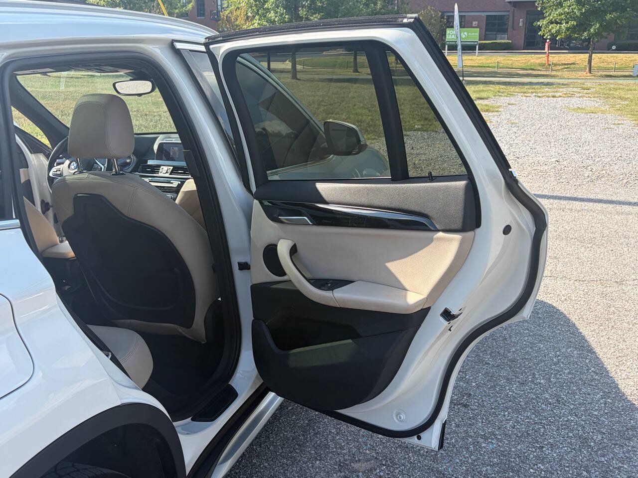 Used 2019 BMW X1 sDrive28i FWD image 24