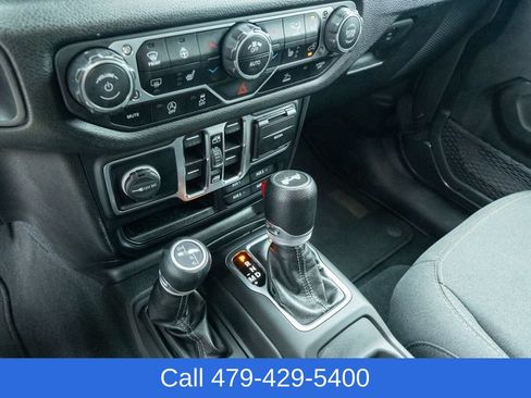 Used 2024 Jeep Wrangler Unlimited Sport AWD/4WD image 22