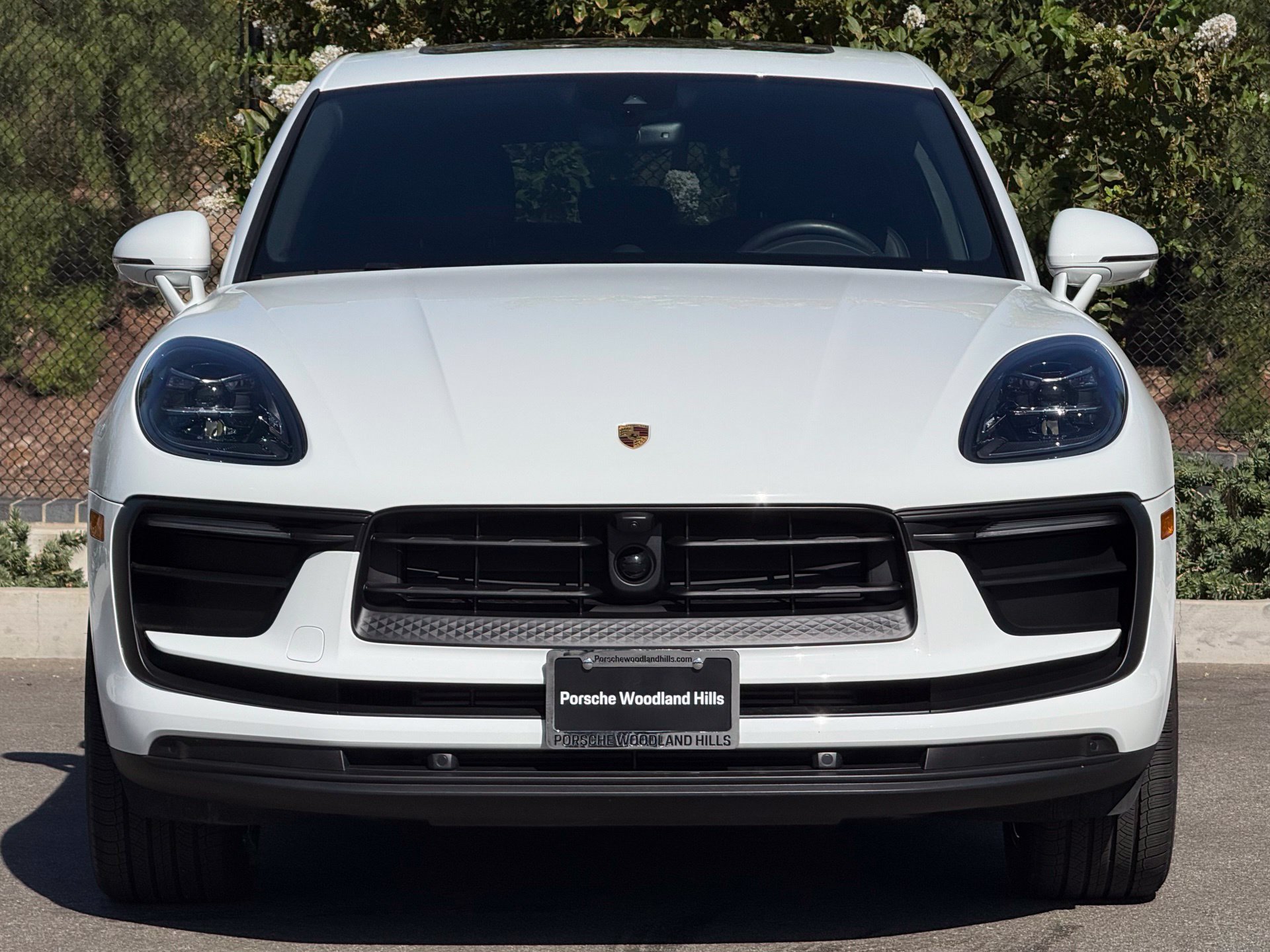 Used 2026 Porsche Macan AWD/4WD image 10