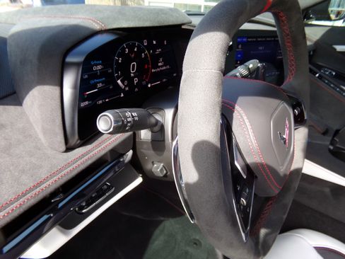 Used 2023 Chevrolet Corvette 3LT Z51 70th Convertible w/ Z51 Performance Package image 19