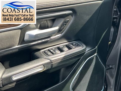 Used 2019 RAM 1500 Laramie AWD/4WD image 8