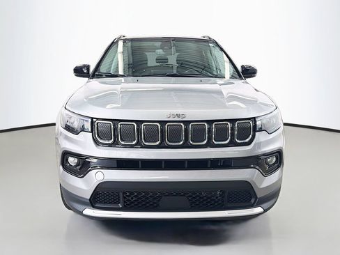 Used 2022 Jeep Compass Limited AWD/4WD image 2
