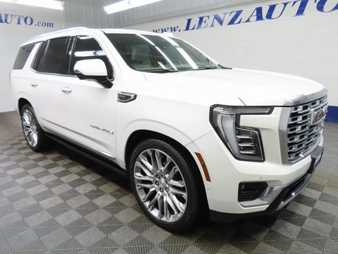 Used 2025 GMC Yukon Denali image 3