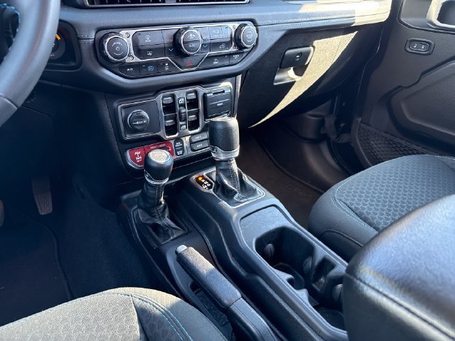 Used 2024 Jeep Wrangler Unlimited Rubicon 4xe AWD/4WD image 10