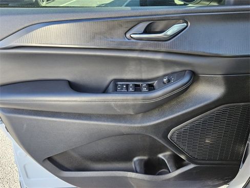 Used 2024 Jeep Grand Cherokee Laredo w/ Trailer Tow Package image 16