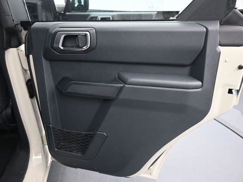 New 2025 Ford Bronco 4-Door image 19