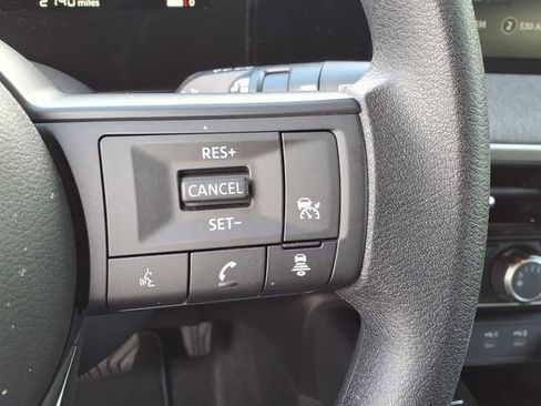 Certified 2025 Nissan Kicks SV image 11