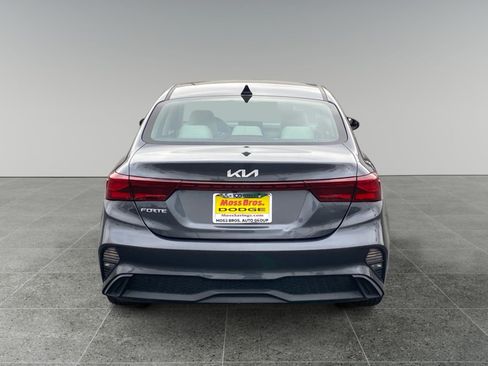 Used 2023 Kia Forte LXS w/ LXS Technology Package FWD image 4