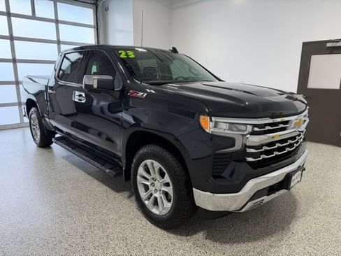 Used 2023 Chevrolet Silverado 1500 LTZ AWD/4WD image 2