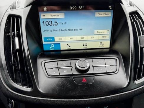 Used 2019 Ford Escape SE image 49