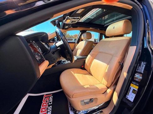 Used 2014 Rolls-Royce Ghost RWD image 18