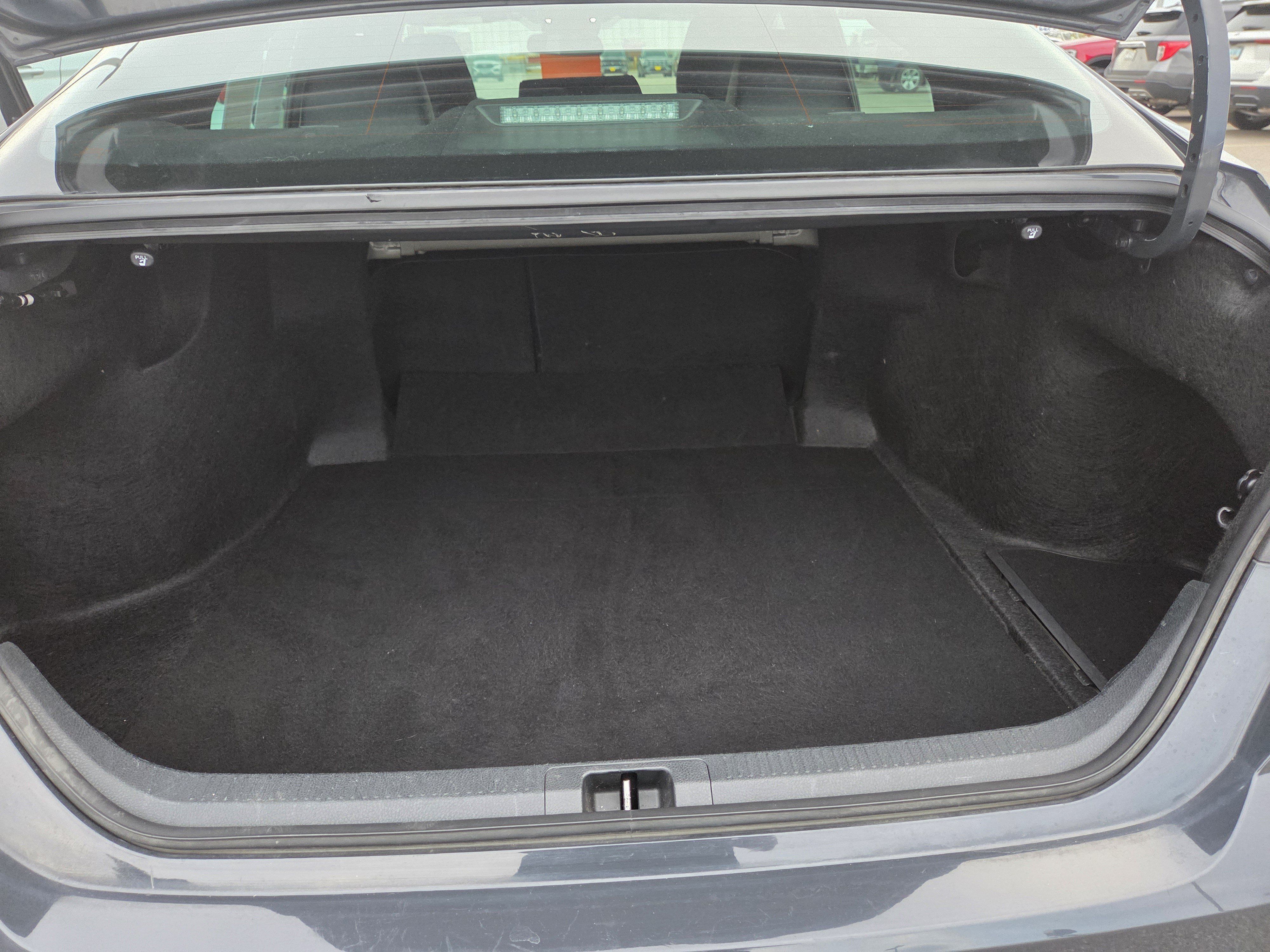 Used 2025 Toyota Camry SE FWD image 12
