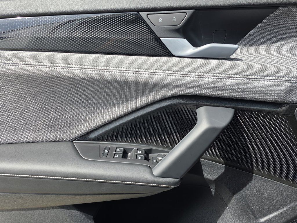 New 2026 Volkswagen Tiguan S FWD image 19