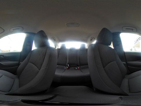 Used 2025 Toyota Corolla LE FWD image 42