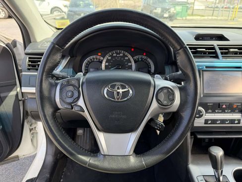 Used 2012 Toyota Camry SE image 22