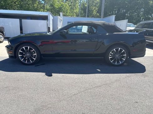 Used 2012 Ford Mustang GT Premium RWD image 4