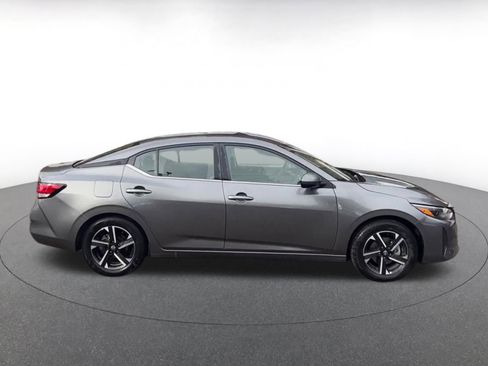 Used 2025 Nissan Sentra SV image 16