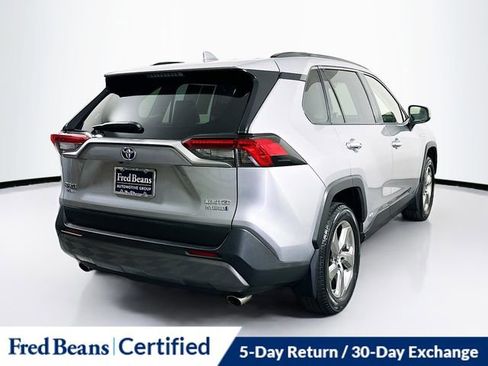 Used 2019 Toyota RAV4 Limited image 8
